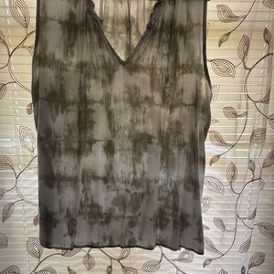 Chic Olive Tie-Dye V-Neck Blouse